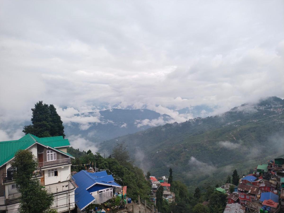 Dew Drops Guest House Darjeeling  Exterior photo